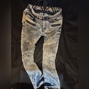 Blue Skinny Jeans with Vintage Distressing